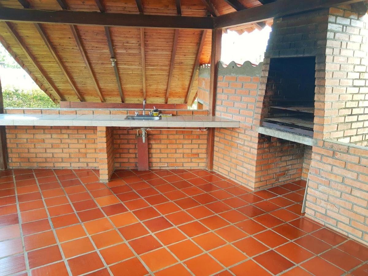CASA CAMPESTRE frente Acuarela -Mesa de los Santos La Granja Exterior foto